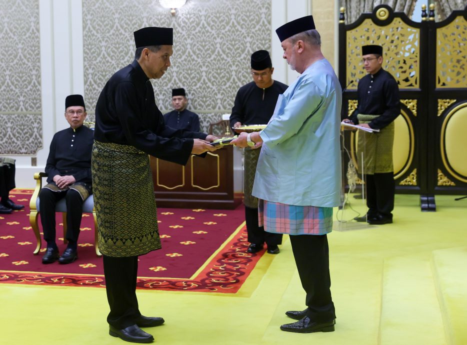 主文/法官宣誓就职/阿布巴卡:多元国家司法责任重大 盼无惧无私履职 上诉庭拟增至10组不同的法官加速审案