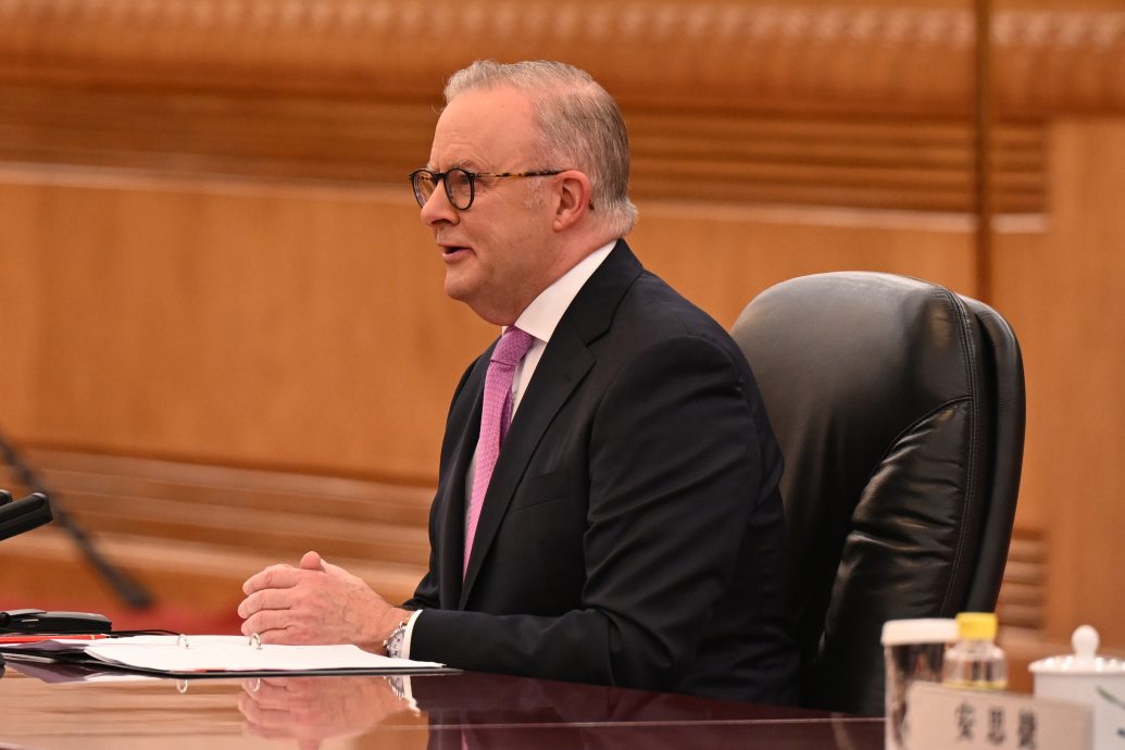 习近平与阿尔巴尼斯会晤 呼吁更多对话、合作