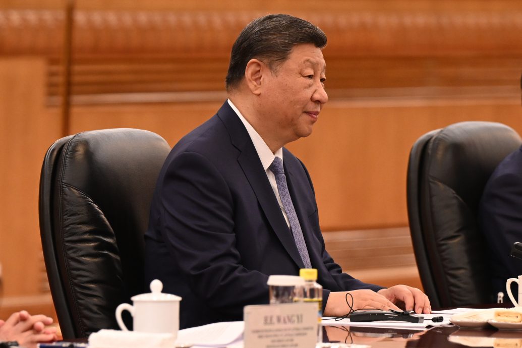 习近平罕见批评地方 争相发展AI与新能源汽车