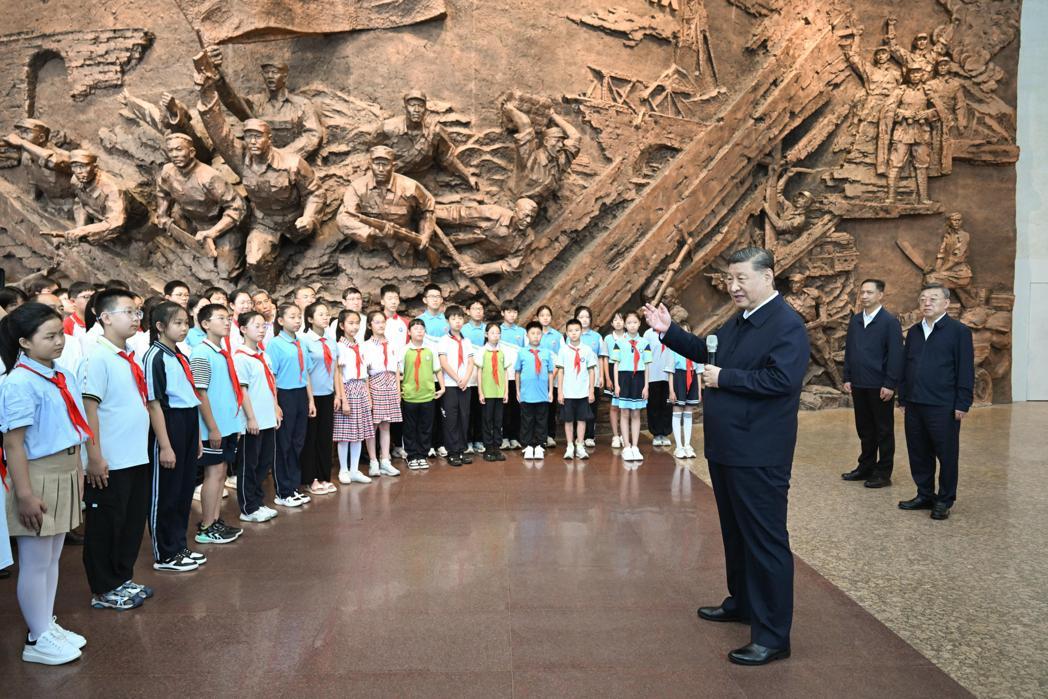 习近平重申:中国共产党是全民族抗战的中流砥柱