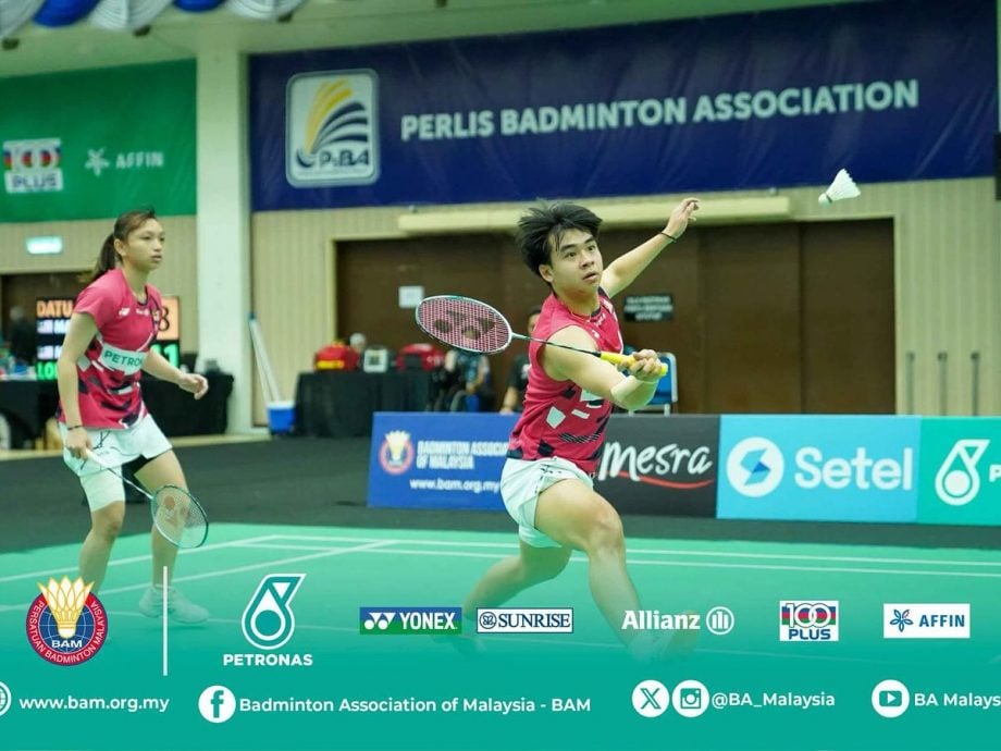 亚青羽赛个人赛  马1男单2女双2混双闯16强  罗子恒诺拉琪拉率先晋8强