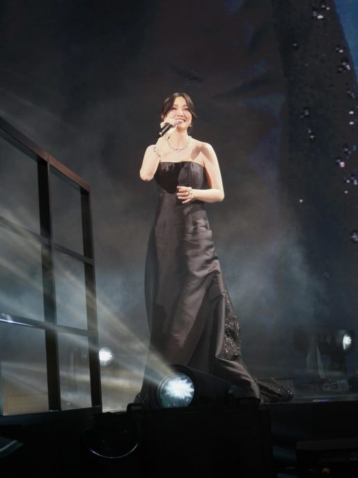 任陈慧琳个唱嘉宾合唱《喜帖街》 谢安琪状态引热议