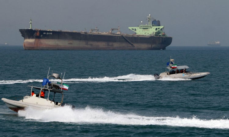 伊朗扣押外国油轮 指控其走私燃料