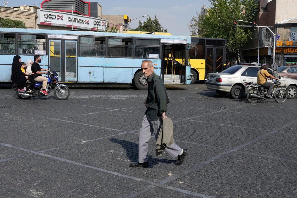 伊朗高温致多地出现水电短缺 南部最高温突破50度