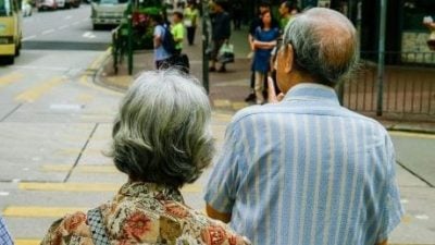 误信AI视频介绍“缆车景区” 老夫妻前往旅游才知是假