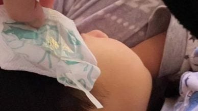 儿高烧不退 母湿冻“它”助降温 医生：可行但应谨慎！