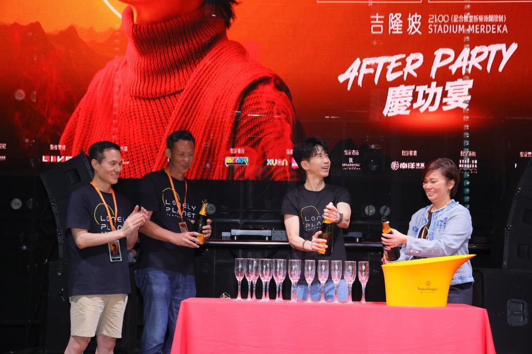 光良获颁东盟纪录 想回怡保开唱未如愿