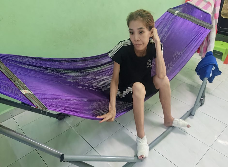 全国版／【暖势力】／善心组织捐4千助度难关 懂事孩子半工读养患病母亲 