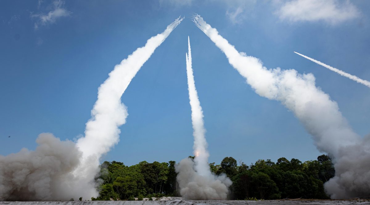 苏丹出席马美演习，见证实弹火箭发射