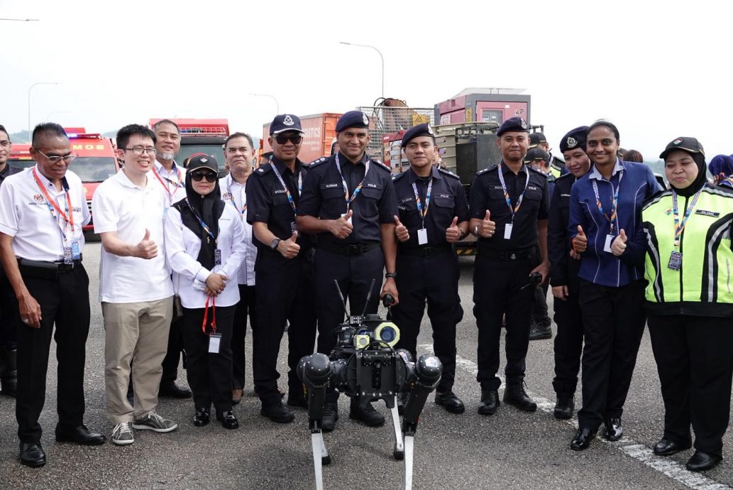 **全国综合**全国：第14届马新双边合作演习  第二通道模拟化学品泄漏事故