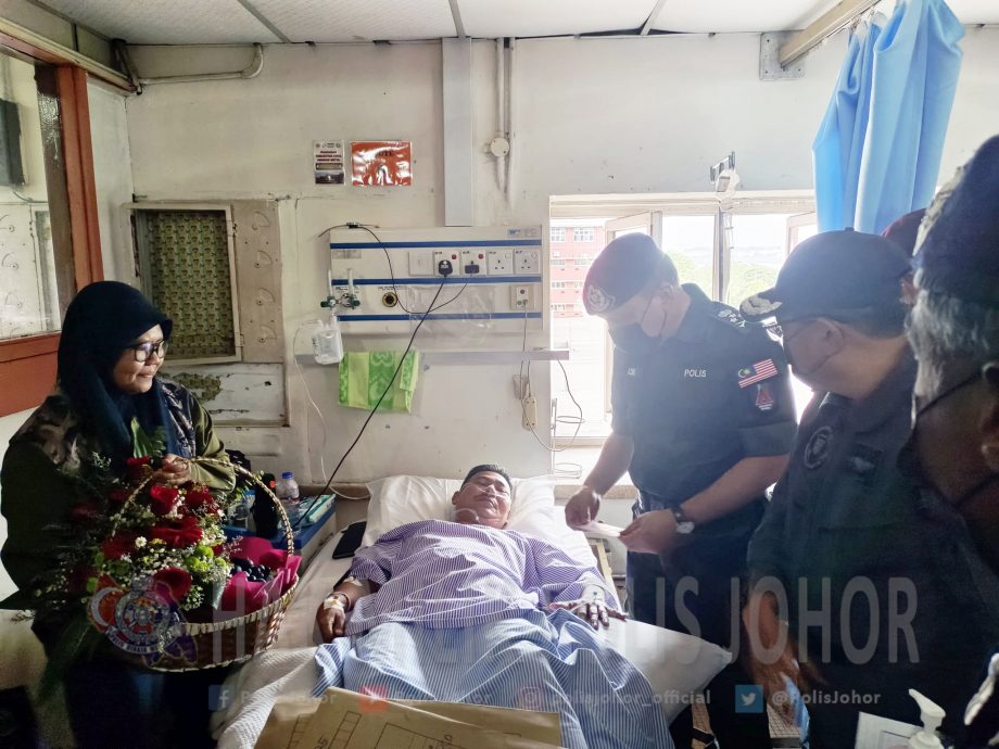 演习直升机坠毁 | 警高层重视前线 阿兹米探望受伤警员