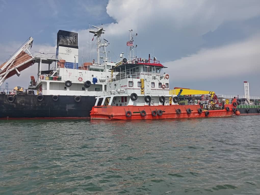 全国/雪海事机构扣查油槽船,起获逾6万公升柴油!