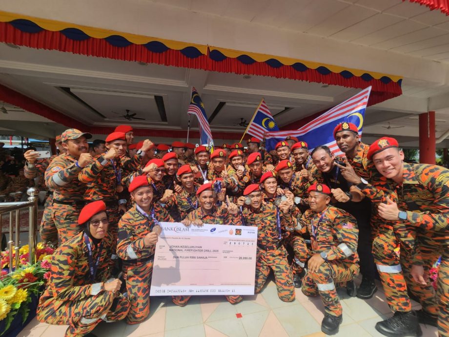 全国:大马消拯局总监拿督诺希山表示,消拯局尊重总检察署基于法律考量,针对汽车界网红兄弟向警方报假案所获刑罚提出上诉的决定,并不会加以干预。