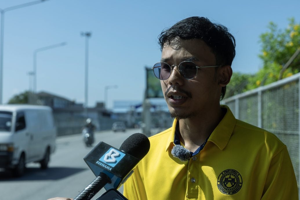 全国:连接吉兰丹兰斗班让和泰南哥乐河的第二座大桥建设工程正按计划进行,目前泰国方面正在遴选承包商。