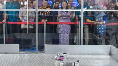 东盟青年机器人赛  杨巧双：一个展示数字创新的平台