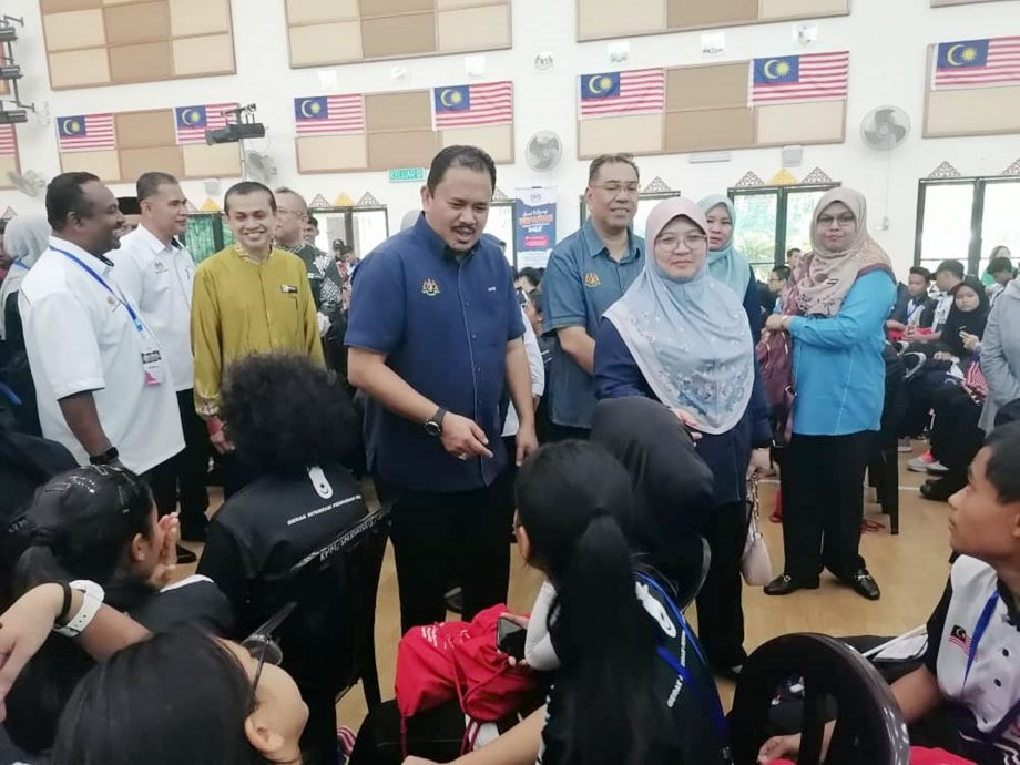 全/已签发/ 团结部长:GRIP计划将逐步在国内所有州属分阶段制定和实施。