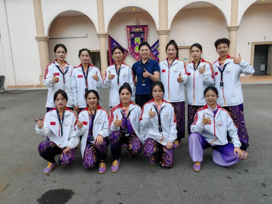 全：已签发／中国广西师范大学龙狮队全女班精彩表演