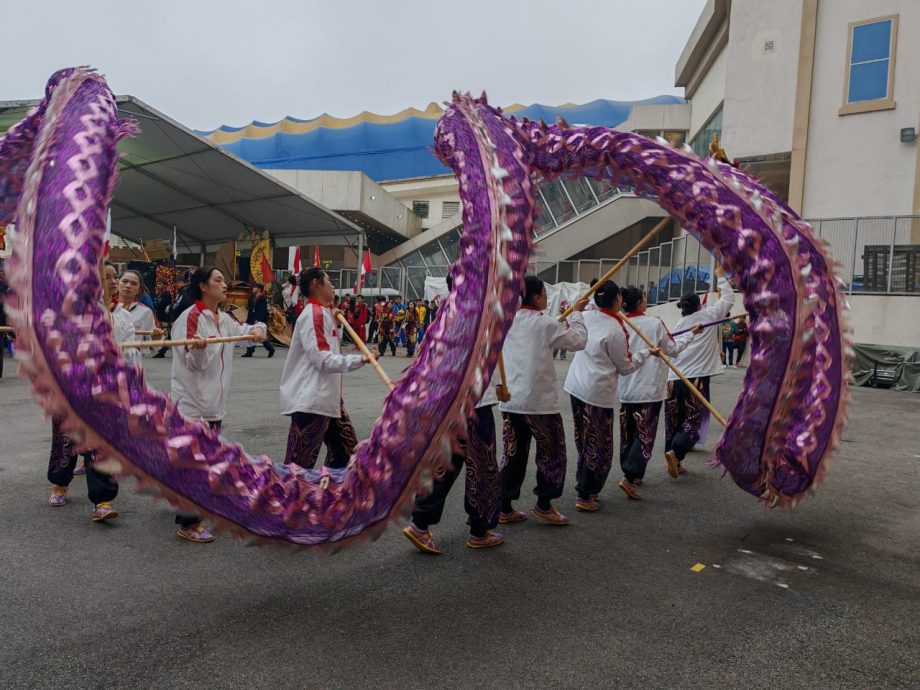全：已签发／中国广西师范大学龙狮队全女班精彩表演