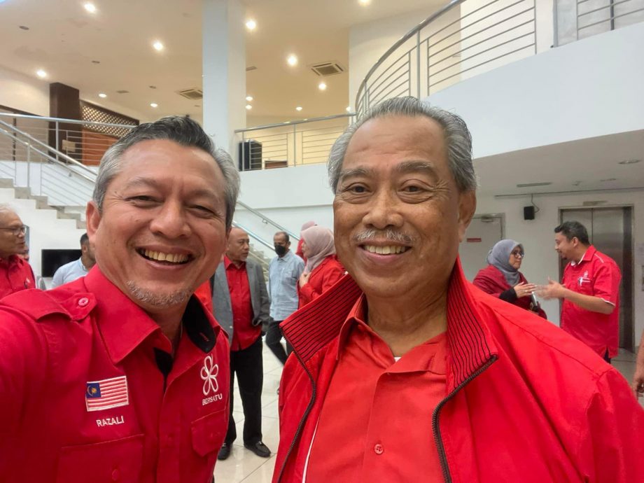 全:已签发/土团党马江区部推举慕尤丁为国盟第16届全国大选“海报男孩”