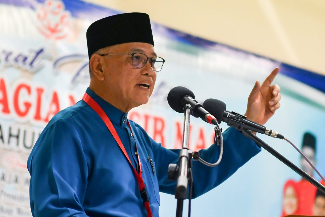 全：已签发／巫统副主席拿督斯里旺罗斯迪指出，全国160名巫统区部主席齐聚一堂声援纳吉，显示巫统对前首相、前巫统主席拿督斯里纳吉（Bossku）的支持没有熄灭。