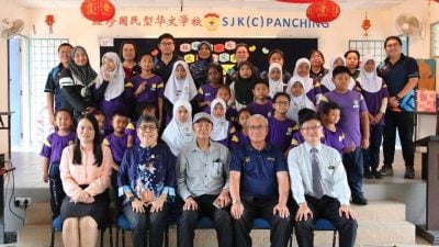 12载耕耘满载回忆 副校长杨雄翔告别班珍华小