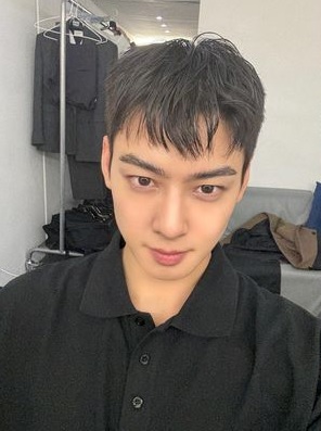 再5天入伍 车银优剃发照曝光