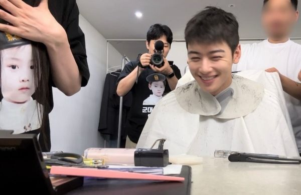 再5天入伍 车银优剃发照曝光