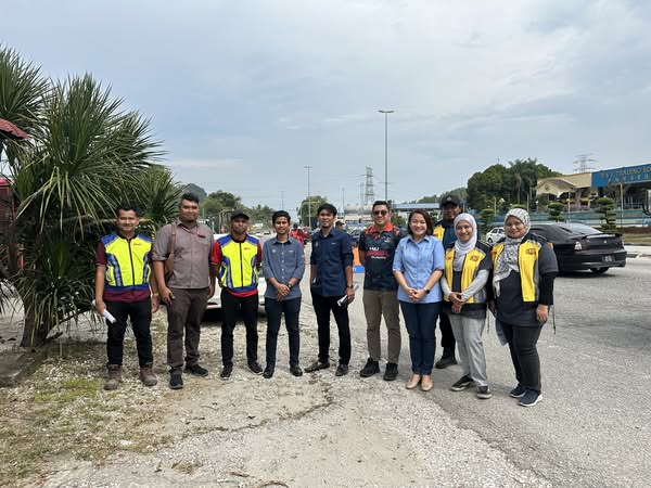 务边路翠林城交界处增新车道   预计近期动工缓解堵车 