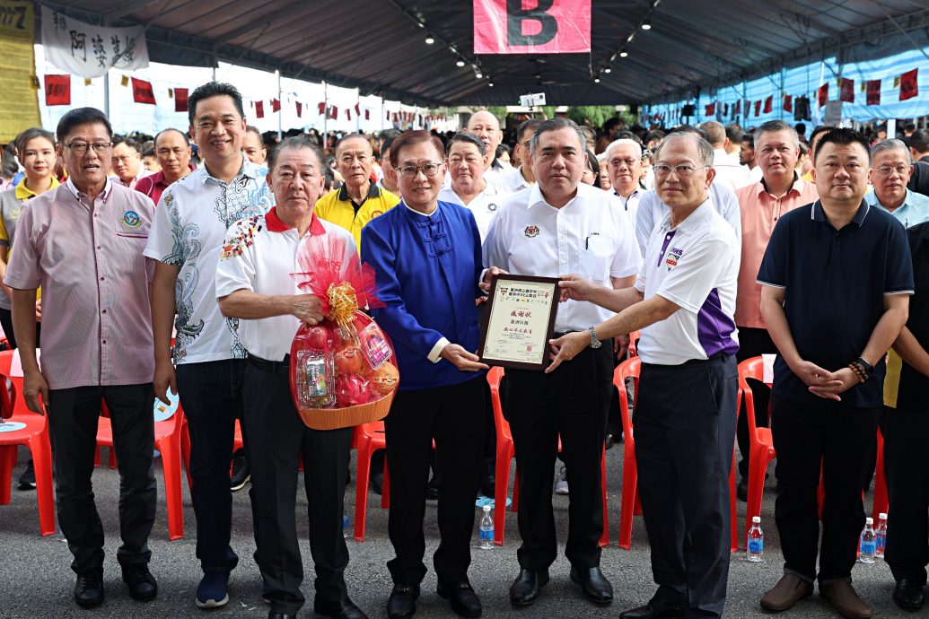 华社各界力挺 星洲嘉年华暨芙中112义卖会筹获逾114万达标 