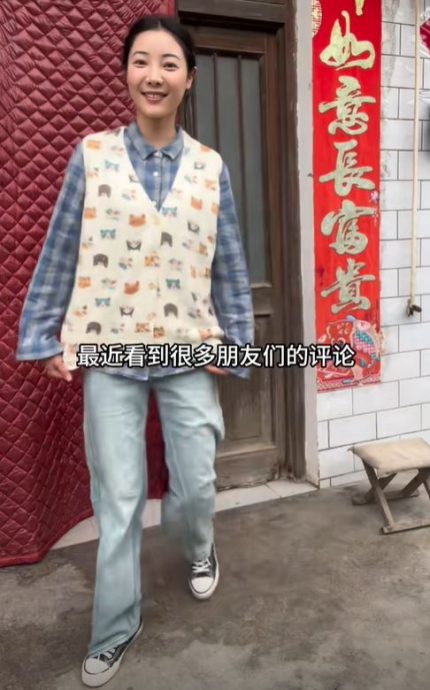 卖菜西施乡村网美15岁出身供养智障父母 感动600万粉丝传年入百万