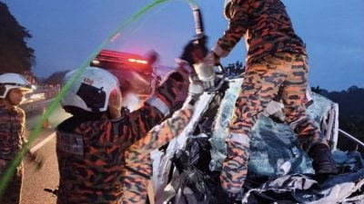 南北大道车撞罗里 2华裔青年毙命
