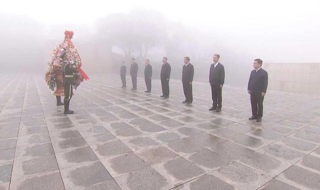 卢沟桥事变88周年 习近平赴山西向“百团大战”阵亡将士献花