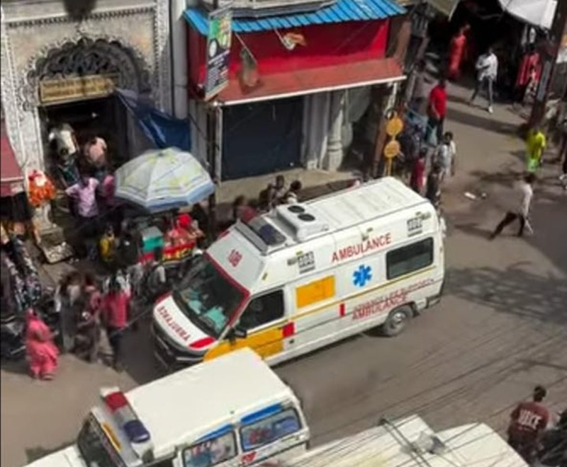 印度寺庙发生踩踏事件 6人死亡