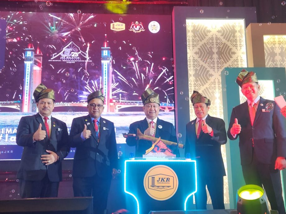 即时国内∕“问题公共工程”仅3% 亚历山大盼媒体勿渲染