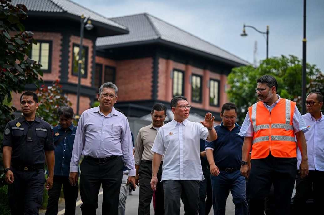 即时国内/倪可敏巡视市区监督清洁工作 警告不达标公司将受罚