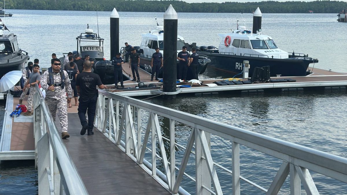 **即时国内**国:演习直升机坠毁 | 伤者有华裔女警 事发时执行拍摄任务