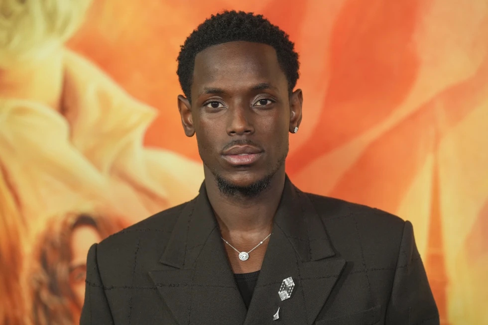 卷性侵案遭起诉5罪 《上层男孩》麦可沃德喊冤