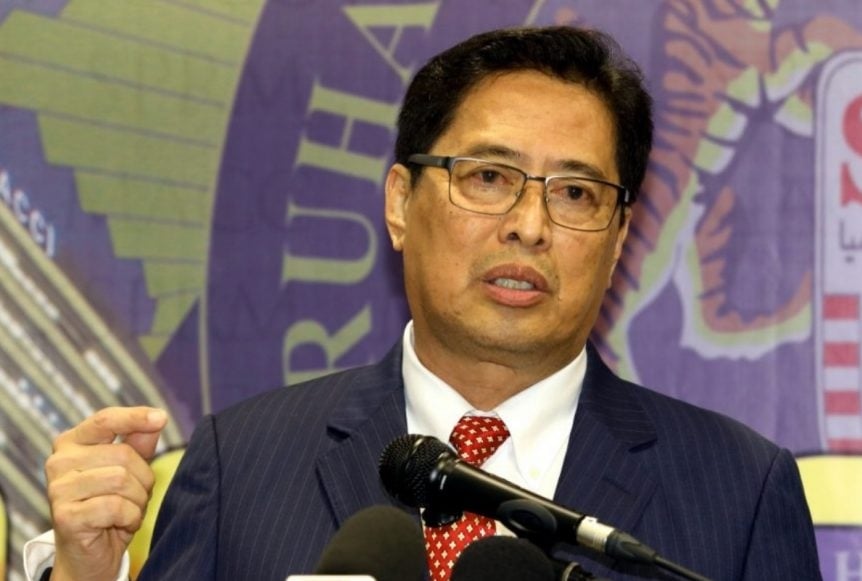 反贪会：涉柜台设置与代飞护照者须革职