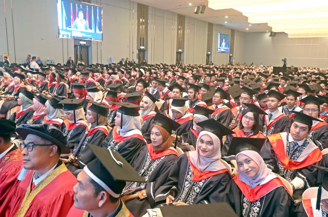 取代网 / 师资荒告一段落 法丽娜:师资问题已解决