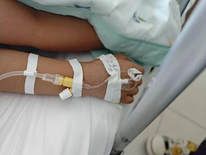 口臭肚痛暴躁复脱发 幼儿园学生集体铅中毒