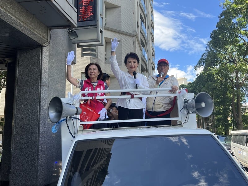 台大罢免投票前夕最后冲刺 绿争取重掌立院 蓝:1席都不能掉