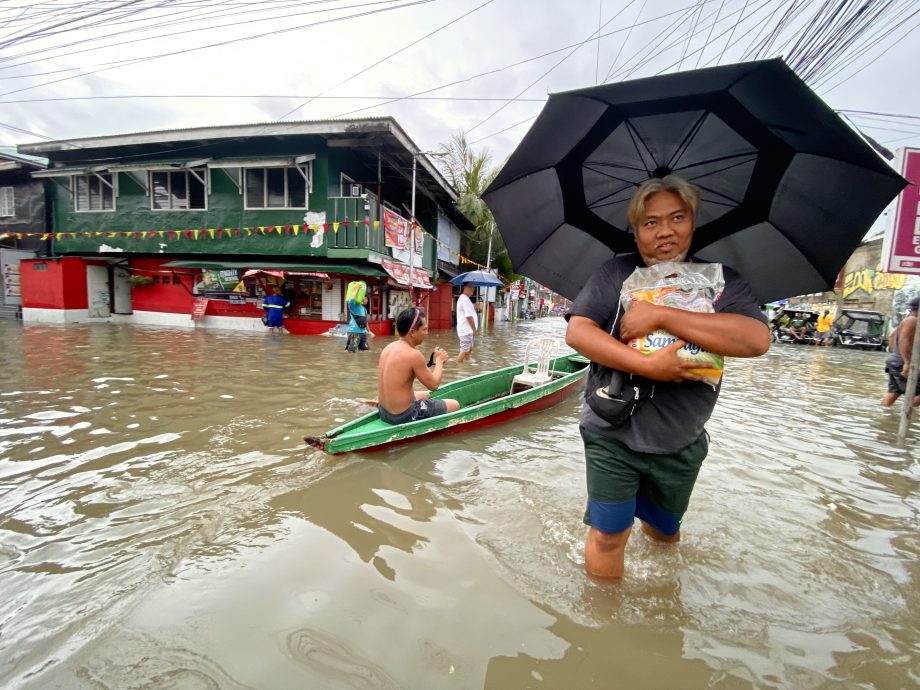 台风“竹节草”逼近 菲吕宋岛学校停课航班取消