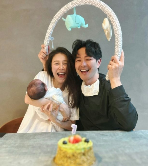 台风天留家享天伦 萧正楠又被出卖“裸照”