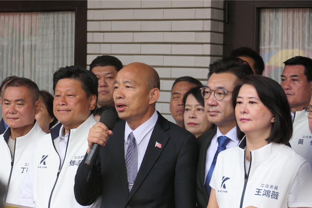 吁民众反罢免 韩国瑜:台湾民主已到最危险一刻
