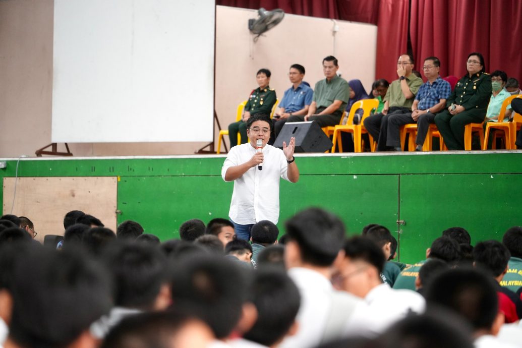 吴家良:学生积极投票推动民主 安顺火箭依票绩发拨款