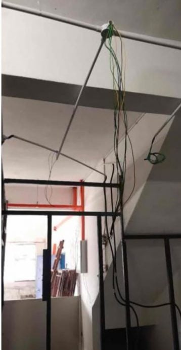 和丰敦善班丹花园 装修中店铺入贼损失不详