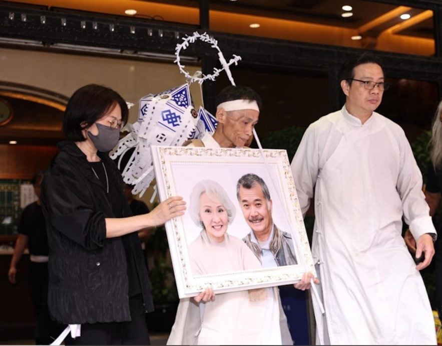 唐佳雪妮出殡｜钱嘉乐不便透露下葬形式