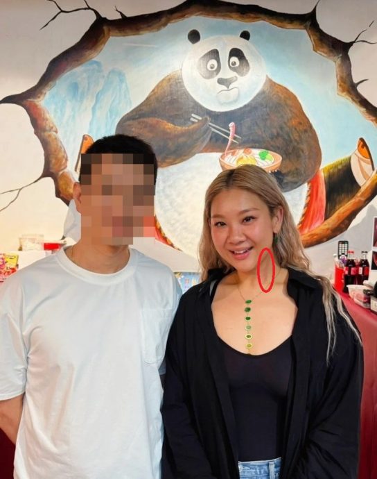 因伤退赛《歌手2025》后首露面 郑欣宜颈部疑似伤势曝光