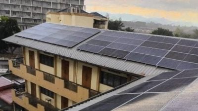 培南独中三栋大楼 全面启用太阳能系统