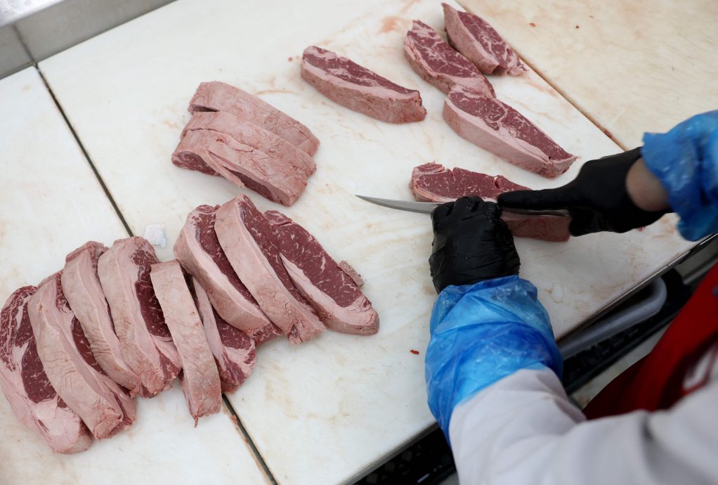 声称日本千亿投资”签约奖金“ 特朗普：开放各国用钱换低关税